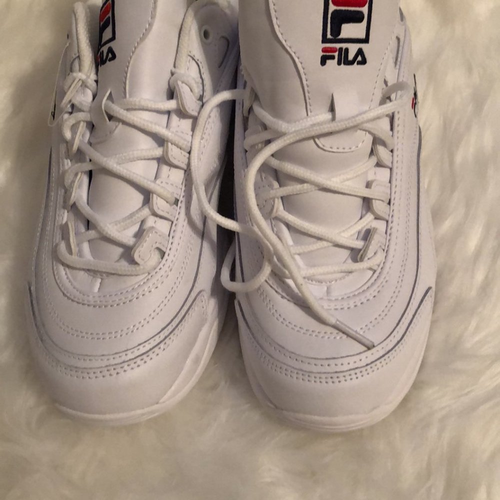 Brand New FiIa Disarray White/Fila Navy/Red
